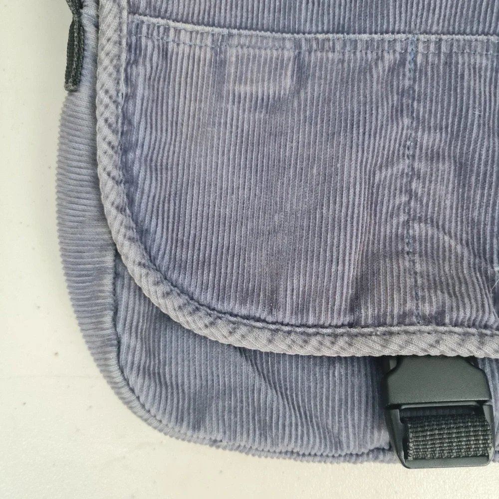 Vintage Y2K JanSport Crossbody Bag Womens Small Purple Corduroy Buckle Strap
